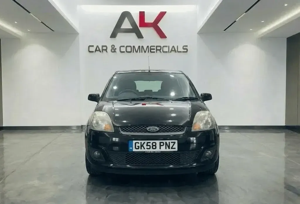 Used Ford Fiesta Zetec 74 HP (54 kW) 2008 Black Hatchback