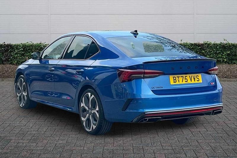 Used Skoda Octavia vRS 204 HP (150 kW) 2026 Race blue metallic Hatchback