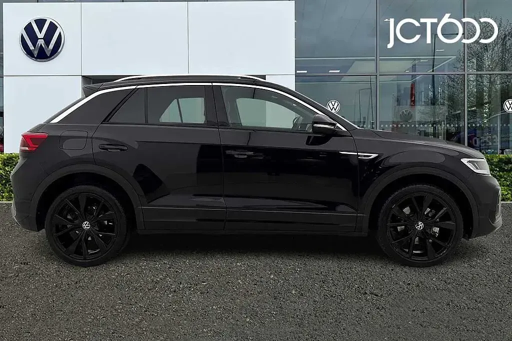 Used VW T-Roc R-line 150 HP (110 kW) 2024 Black SUV