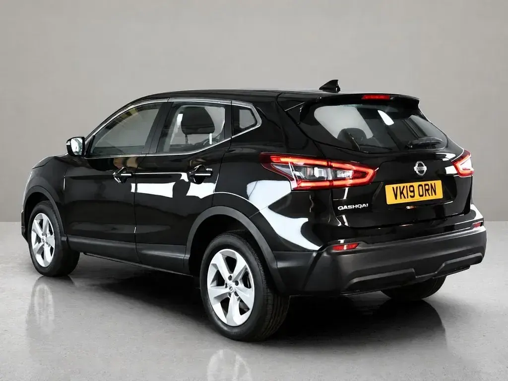 Used Nissan Qashqai Acenta Premium 138 HP (101 kW) 2019 Black SUV