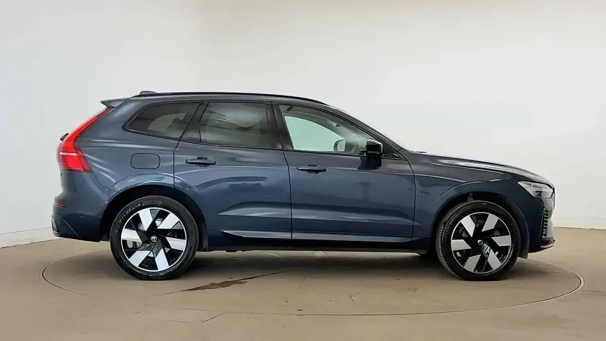 Used Volvo XC60 Ultimate 455 HP (334 kW) 2023 Blue SUV