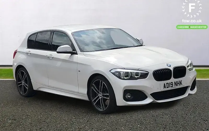 Begagnad BMW 118 M Sport 150 HK (110 kW) 2019 Halvkombi