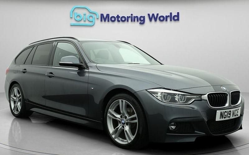 Used 2018 BMW 320 M Sport Estate | £18,600 (Fair price) - Image 1/4