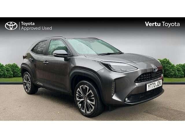 Grey Used 2023 Toyota Yaris Hybrid SUV | £23,998 (A bit pricey) - Image 1/4