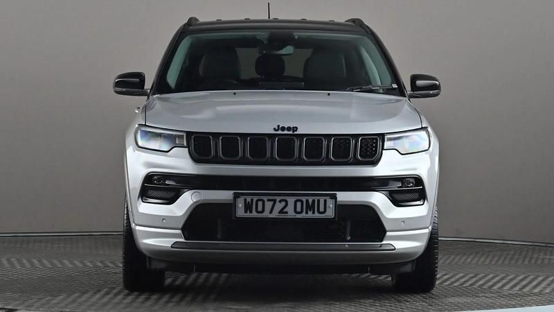 Used Jeep Compass 240 HP (176 kW) 2023 Silver/black SUV