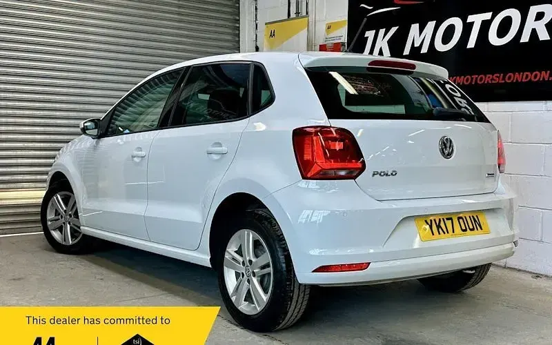Used VW Polo Edition 75 HP (55 kW) 2017 White Hatchback