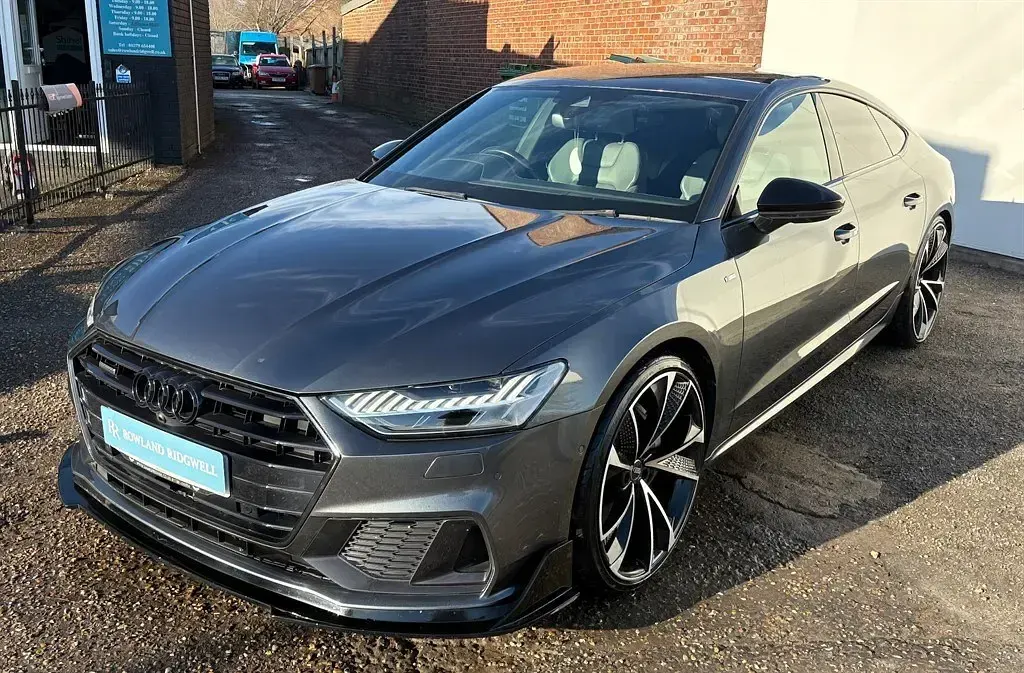 Usado Audi A7 Sportback S-Line 231 HP (169 kW) 2019 Cinzento Citadino