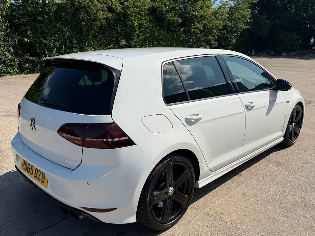 Used VW Golf VII R 2015 White Hatchback