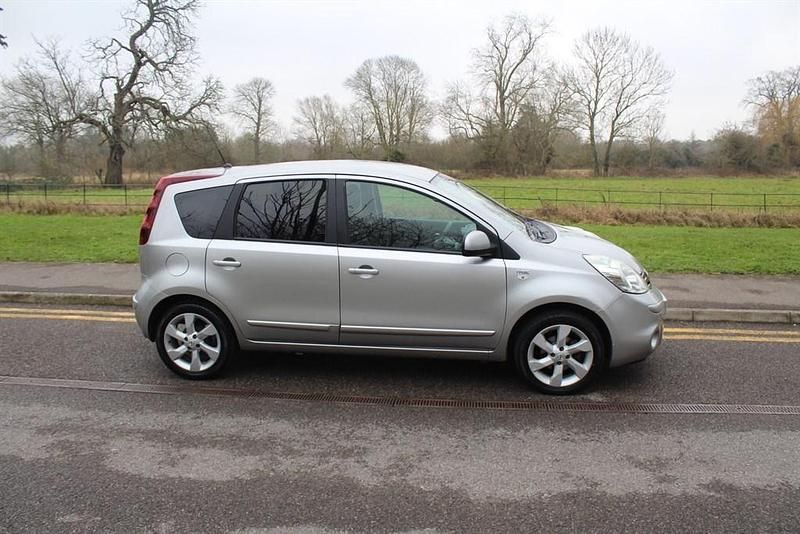Used Nissan Note N-TEC 88 HP (64 kW) 2010 Silver MPV