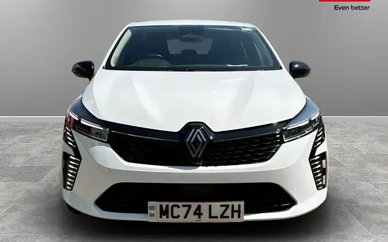 Used Renault Clio Evolution 143 HP (105 kW) 2025 Hatchback