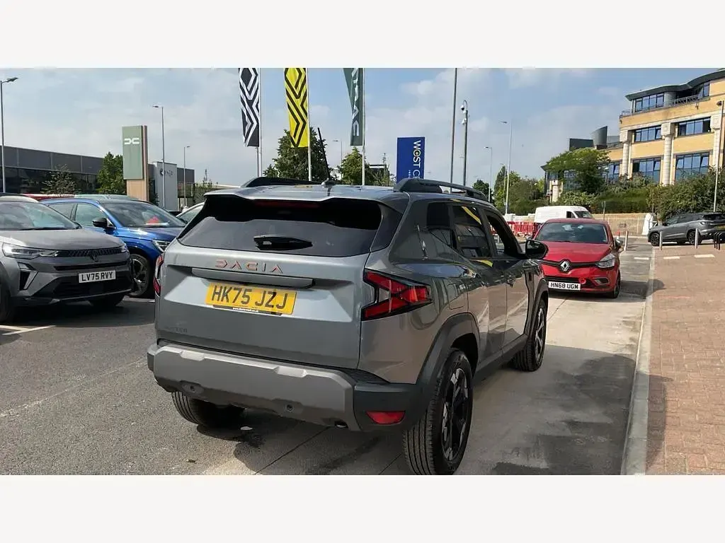Used Dacia Duster Extreme 130 HP (95 kW) 2025 Grey SUV