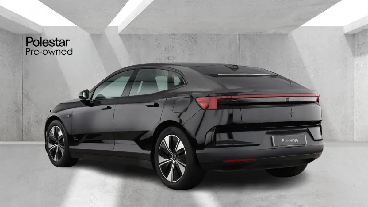 Usado Polestar 4 Long Range Single Motor 200 kW (272 CV) 2025 Negro SUV