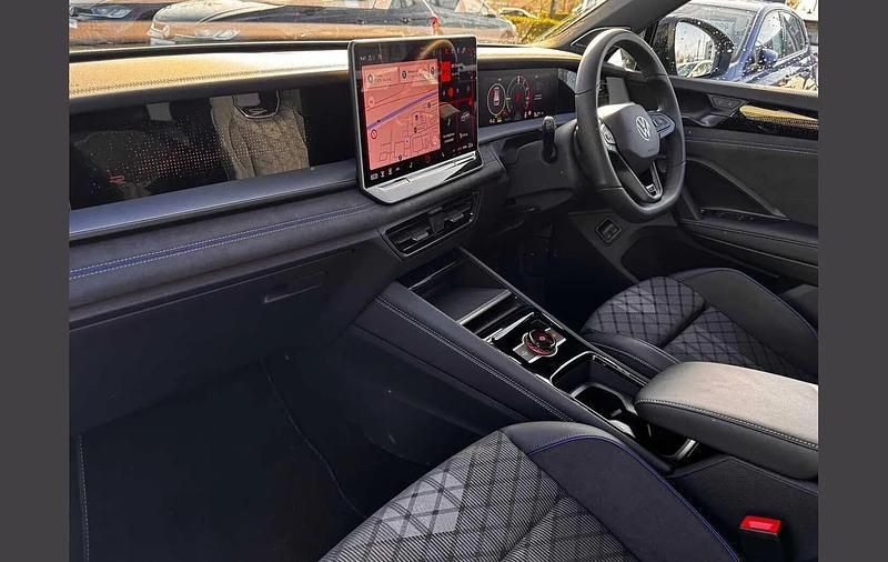 Used VW Tayron R-line Edition 200 HP (147 kW) 2025 Grey SUV