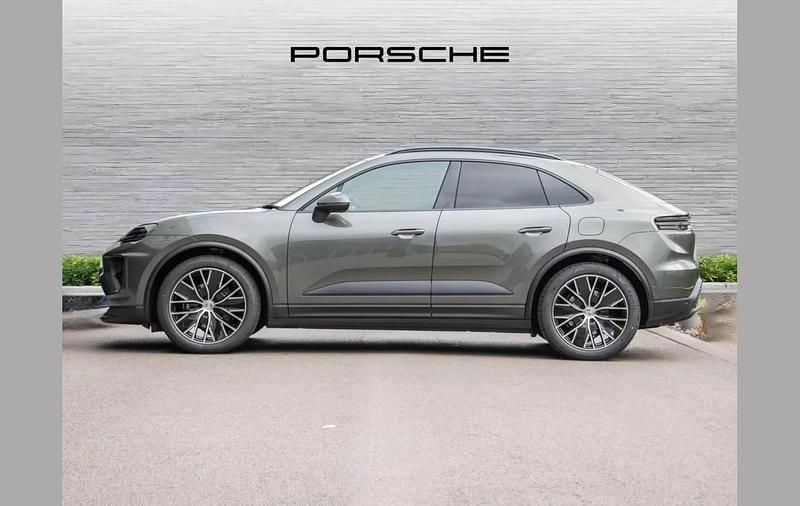 Used Porsche Macan 300 kW (408 HP) 2025 Green SUV