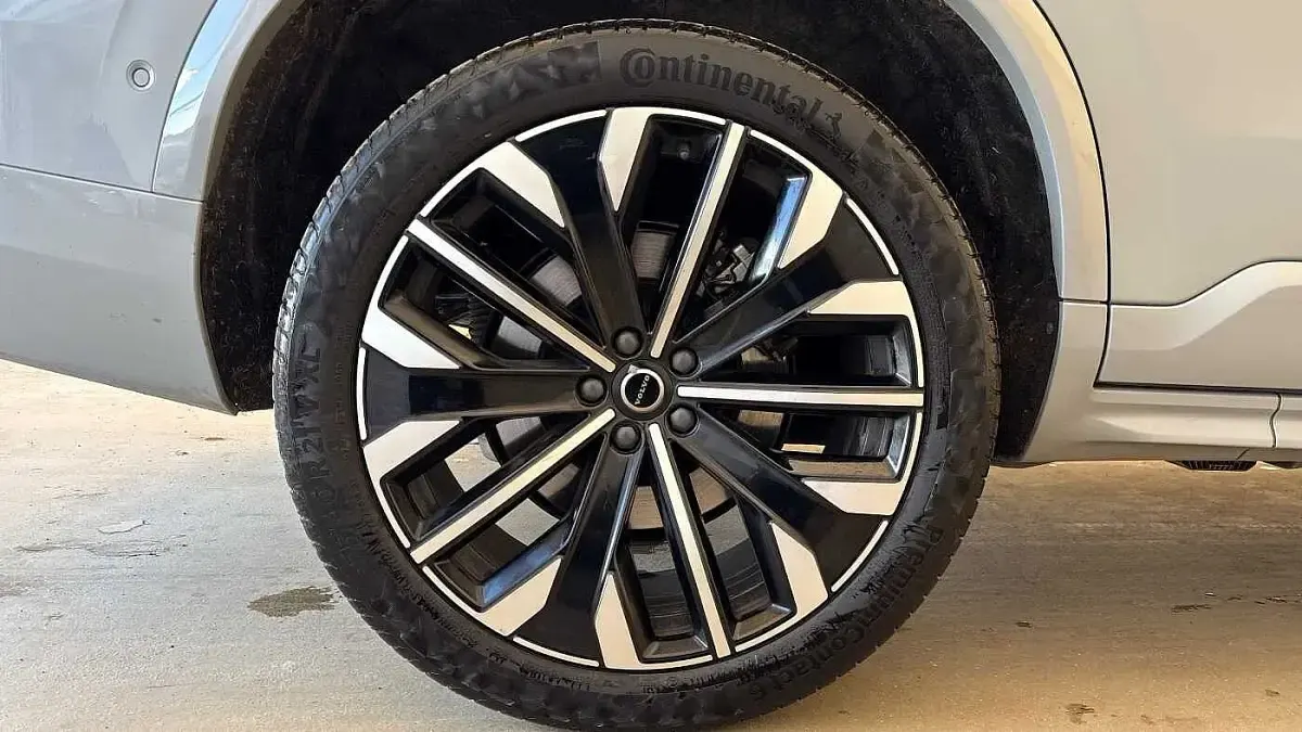 Usado Volvo XC90 Ultra 455 HP (334 kW) 2025 Cinzento SUV