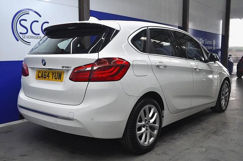 Used BMW 218 Luxury Line 136 HP (100 kW) 2014 White Hatchback