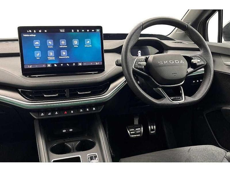 Used Skoda Enyaq iV SportLine 154 kW (210 HP) 2025 Olive green metallic SUV