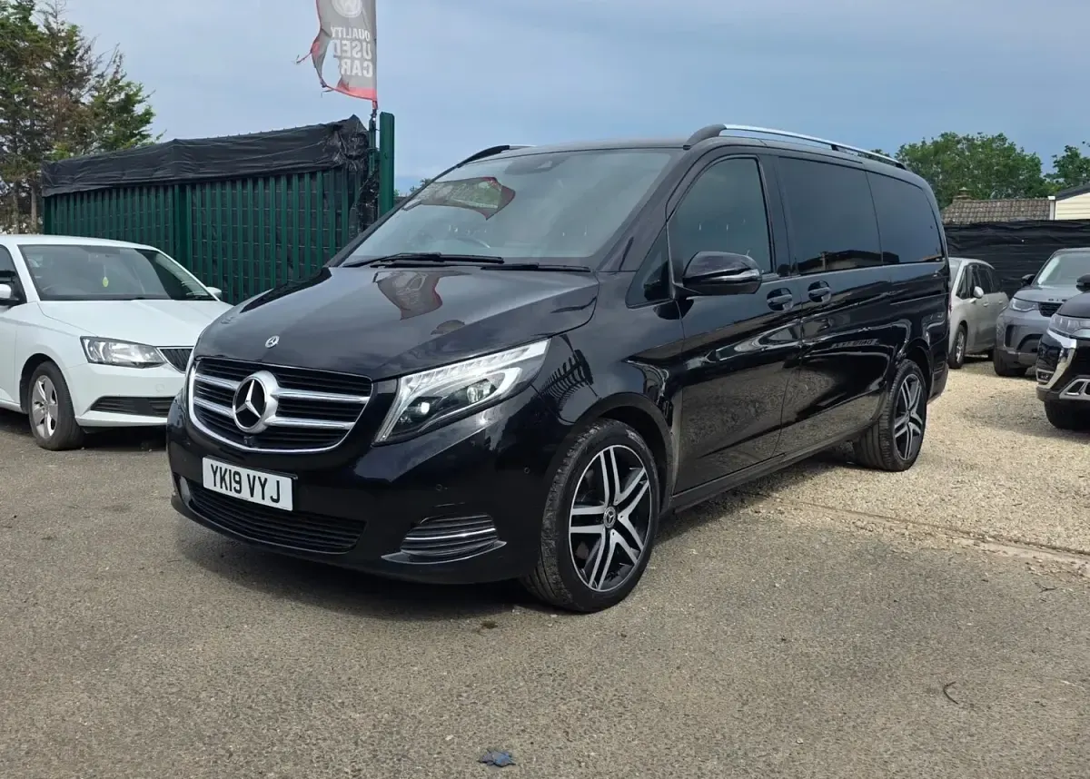 Used Mercedes V220 2019 Black MPV