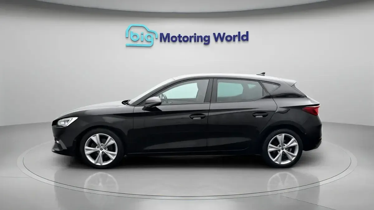 Used Seat Leon FR 131 HP (96 kW) 2023 Black Hatchback