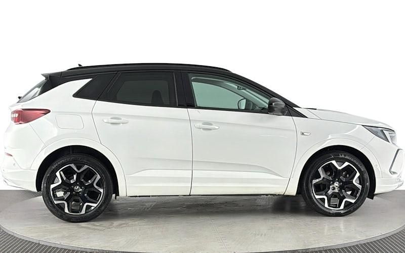 Used Vauxhall Grandland X Ultimate 131 HP (96 kW) 2024 White SUV