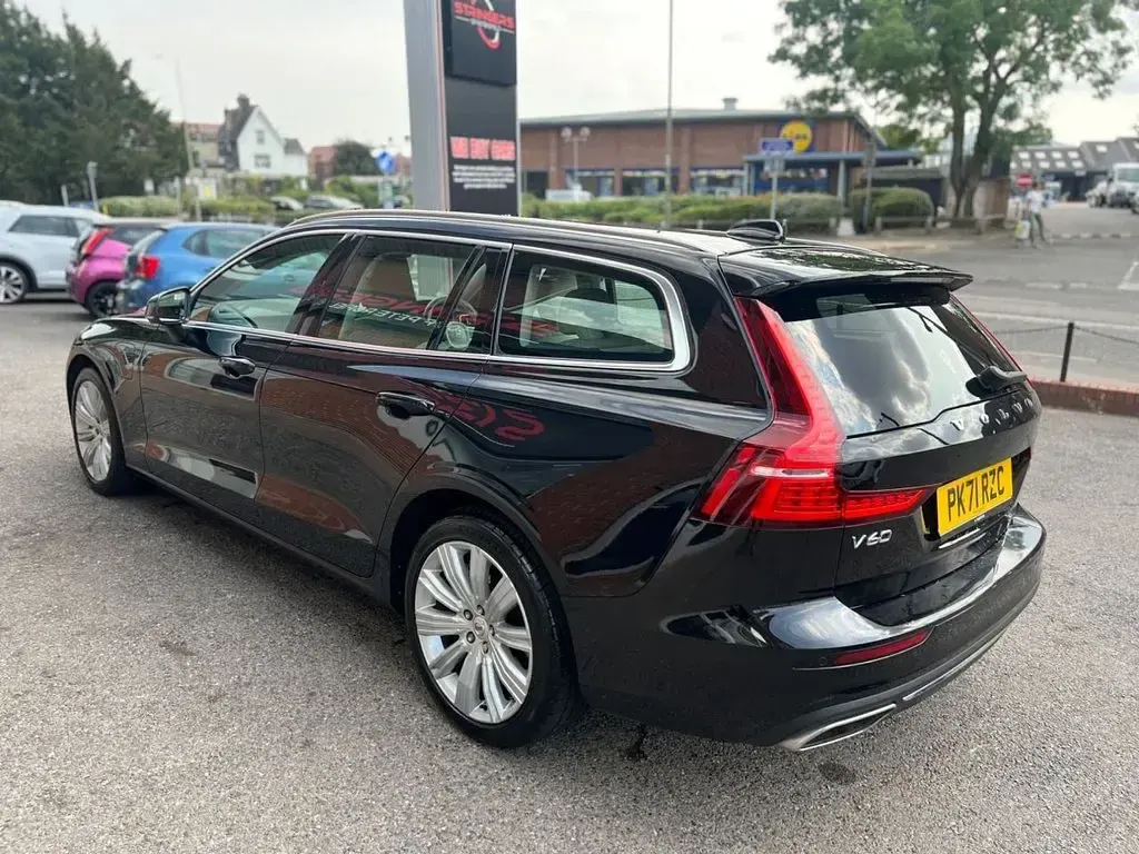 Used Volvo V60 Inscription 2021 Black Estate