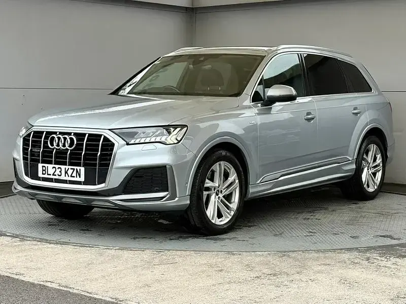 Used Audi Q7 S-Line 231 HP (169 kW) 2023 Silver SUV