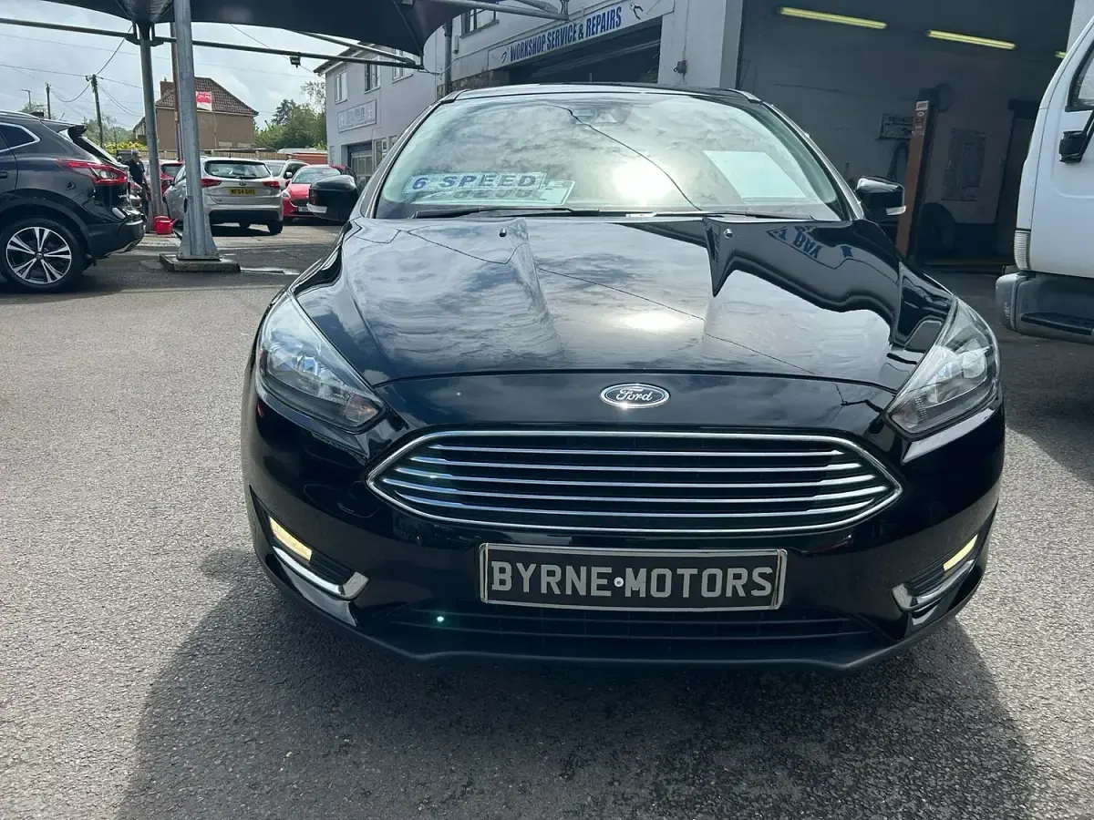 Used Ford Focus Titanium 125 HP (91 kW) 2017 Black Hatchback