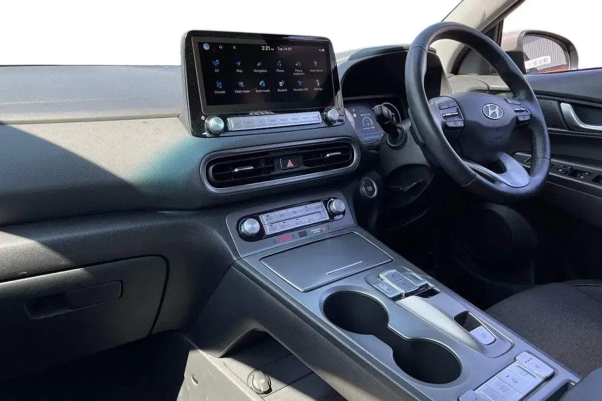 Used Hyundai Kona Premium 150 kW (204 HP) 2022 Grey SUV