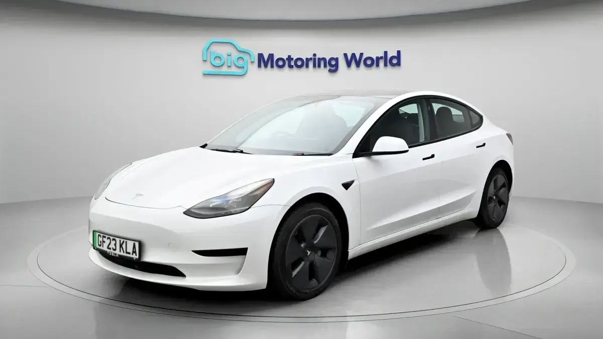 Used Tesla Model 3 RWD 222 kW (302 HP) 2023 White Sedan