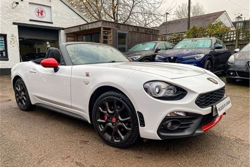 White Used 2018 Fiat 124 Spider Cabriolet | £18,995 (Fair price) - Image 1/4