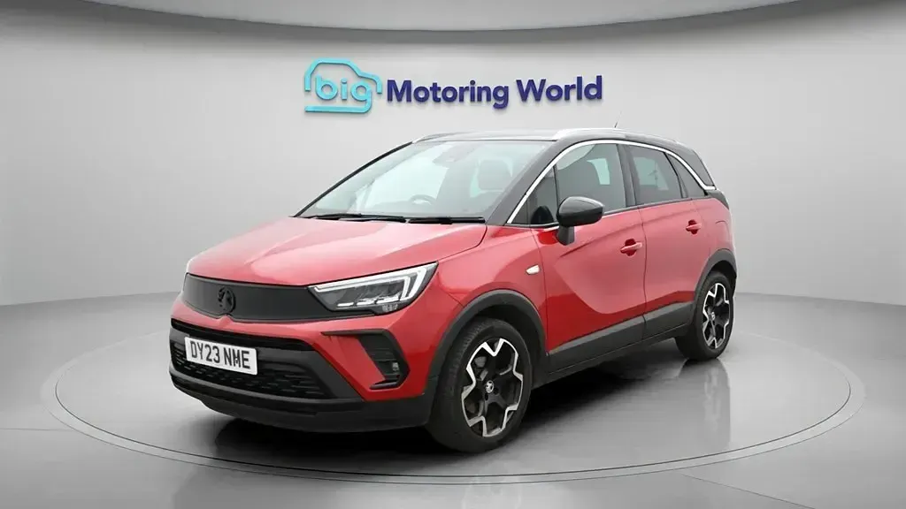 Begagnad Vauxhall Crossland Ultimate 130 HK (95 kW) 2023 Röd SUV