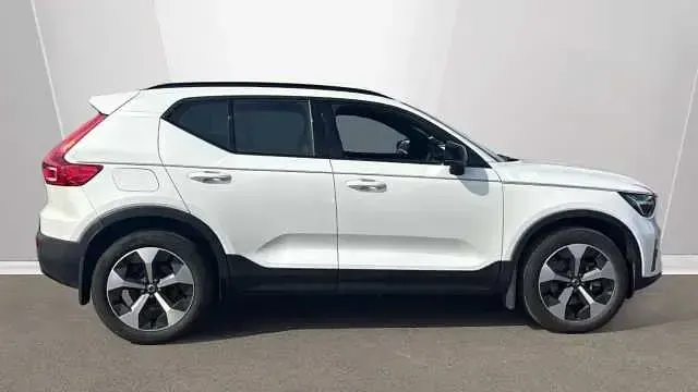 Used Volvo XC40 Plus 161 HP (118 kW) 2025 SUV