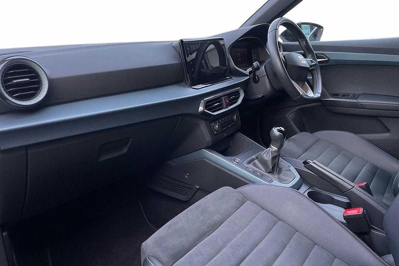 Used Seat Arona Xperience Lux 2022 White SUV