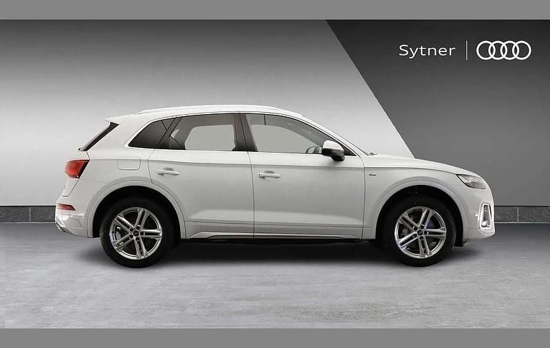 Used Audi Q5 S-Line 261 HP (191 kW) 2023 White SUV