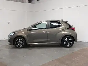 Used Toyota Yaris Hybrid Design 116 HP (85 kW) 2024 Bronze Hatchback