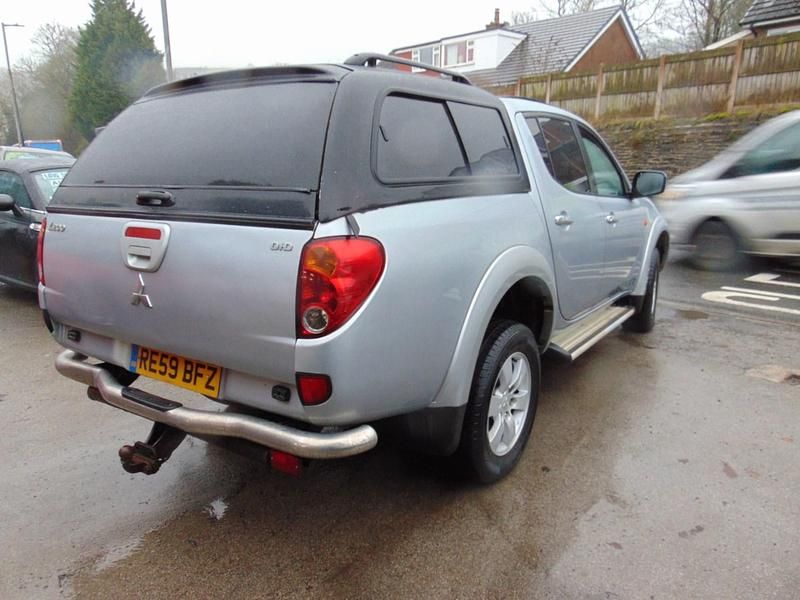 Used Mitsubishi L200 Warrior 134 HP (98 kW) 2009 Silver Pickup