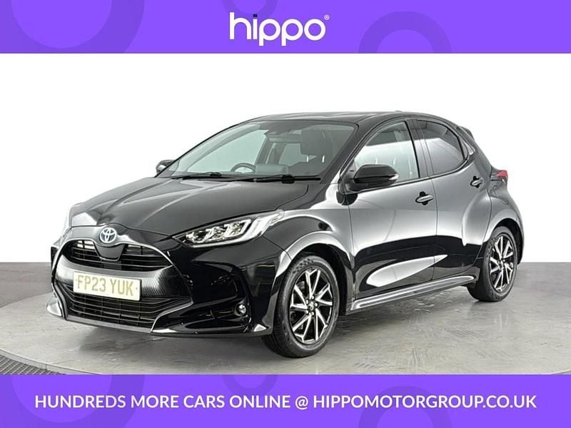 Used Toyota Yaris Hybrid Design 116 HP (85 kW) 2023 Black Hatchback