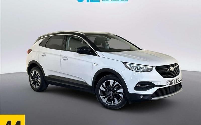 Used Vauxhall Grandland X SRi 131 HP (96 kW) 2020 White SUV