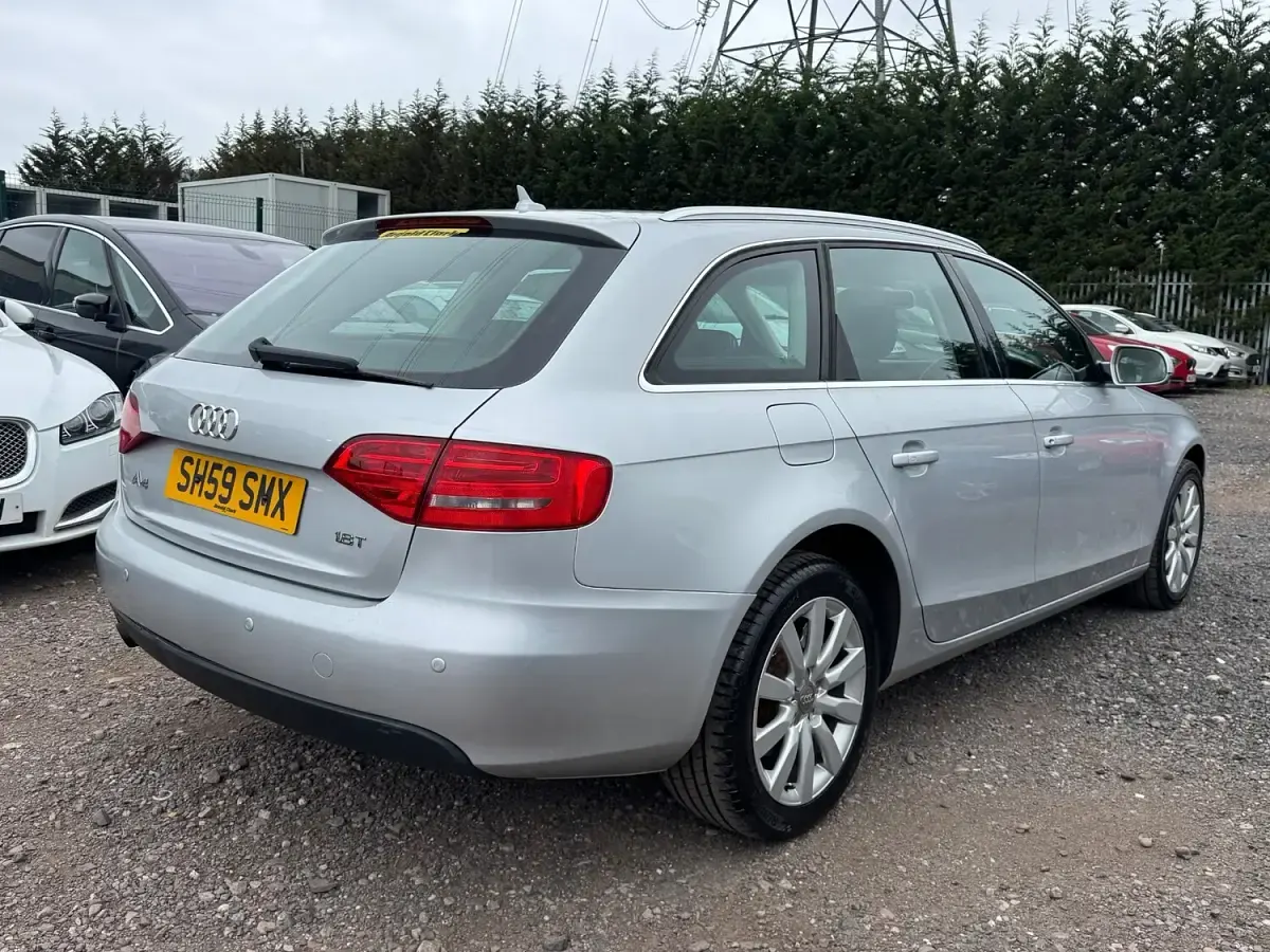 Used Audi A4 160 HP (117 kW) 2009 Silver Estate