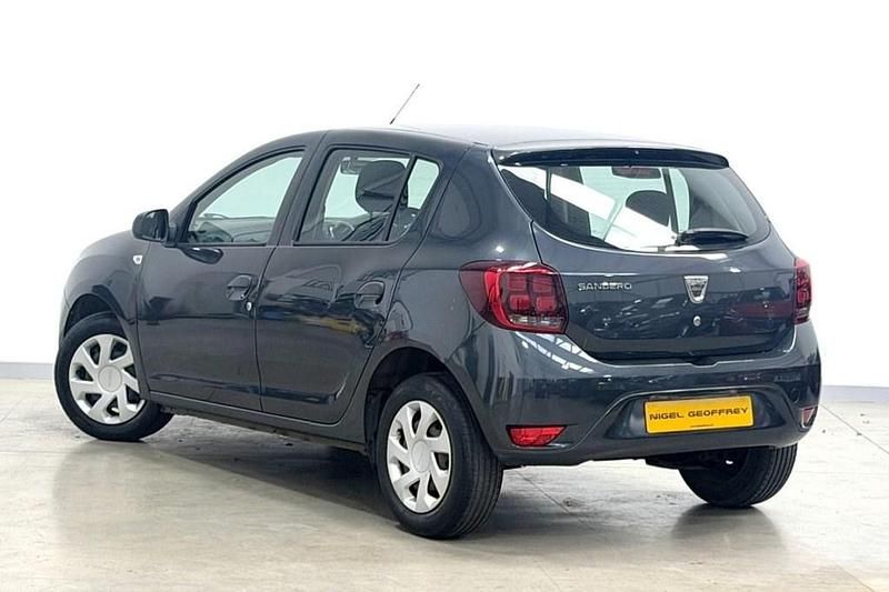 Used Dacia Sandero Essentiel 75 HP (55 kW) 2020 Grey Hatchback