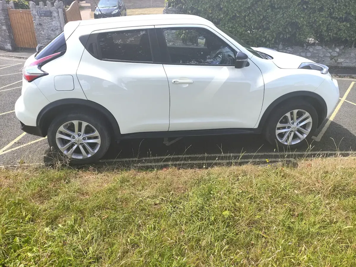 Used Nissan Juke Acenta Premium 115 HP (84 kW) 2015 White SUV
