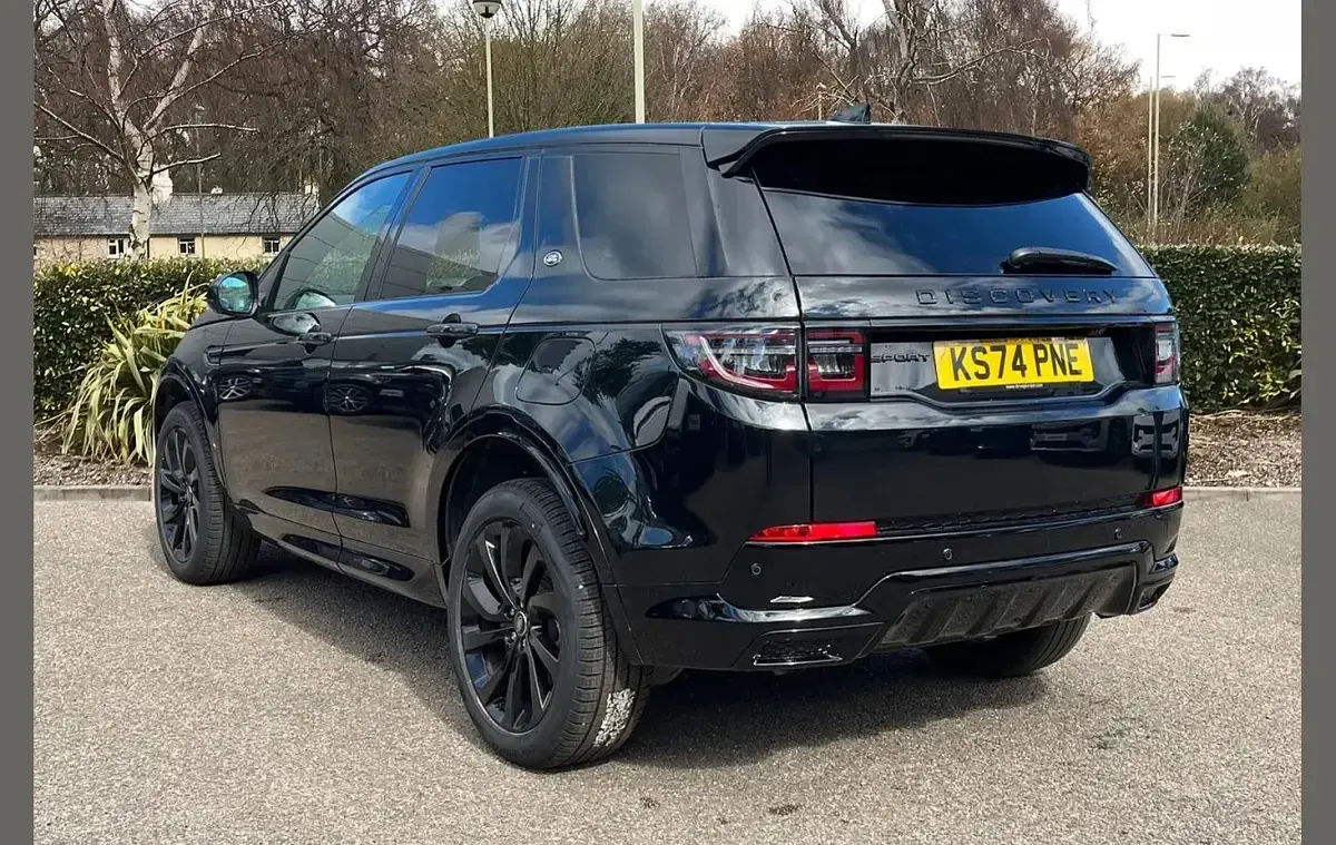 Used Land Rover Discovery Sport HSE Dynamic 265 HP (194 kW) 2024 Black SUV