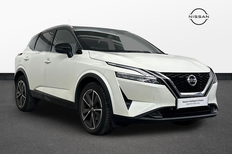 White Used 2021 Nissan Qashqai Tekna SUV | £20,150 (Expensive) - Image 1/4