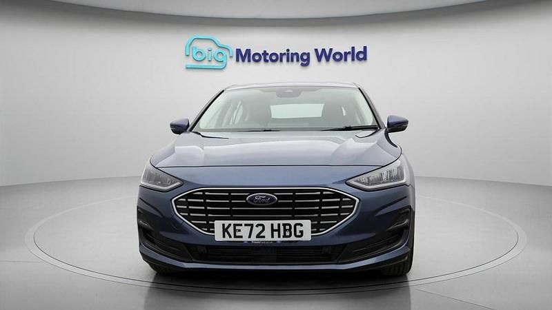 Used Ford Focus Titanium 125 HP (91 kW) 2023 Blue Hatchback