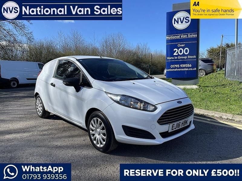 Used Ford Fiesta 2016 White Van
