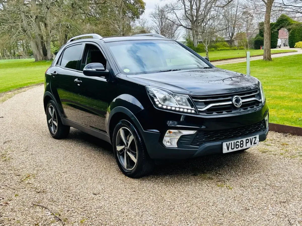 Used SsangYong Korando 178 HP (130 kW) 2018 Black Estate