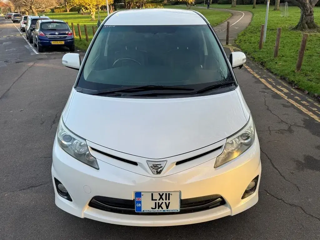 Used Toyota Estima 2011 White MPV