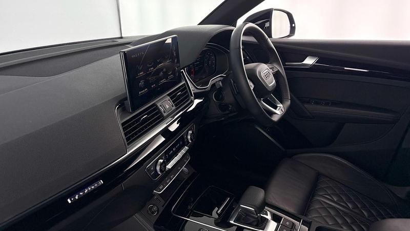 Used Audi Q5 Comfort 261 HP (191 kW) 2021 Blue SUV