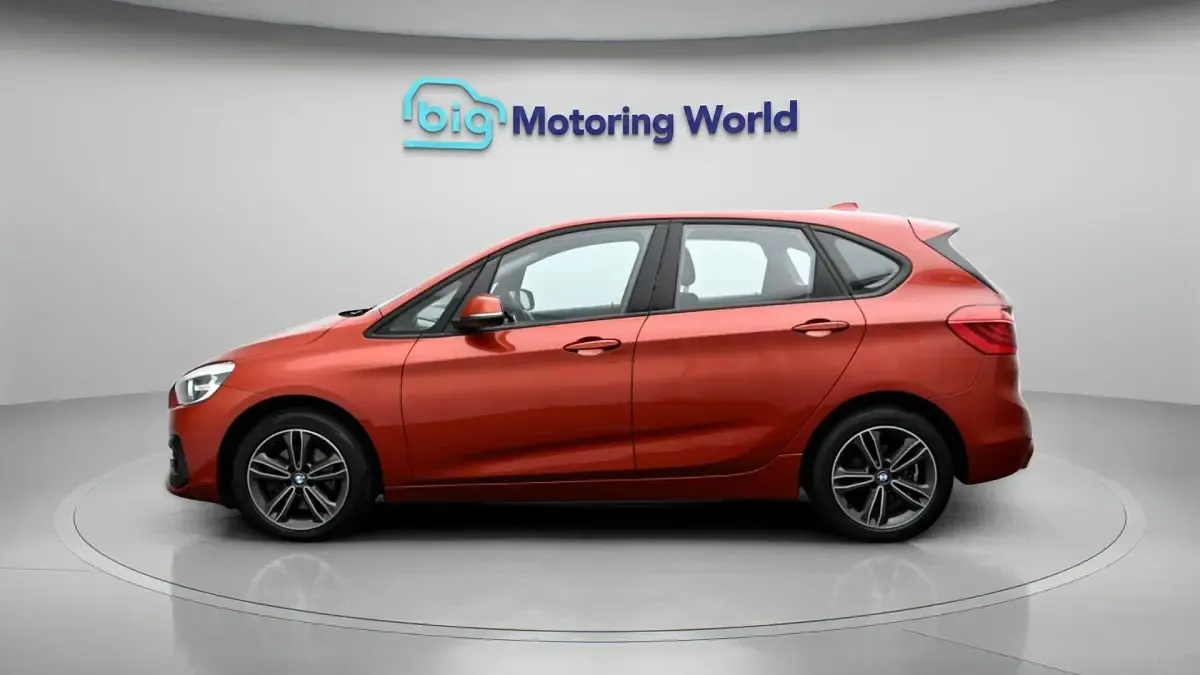 Usado BMW 220 Sport Line 2019 Laranja Carrinha