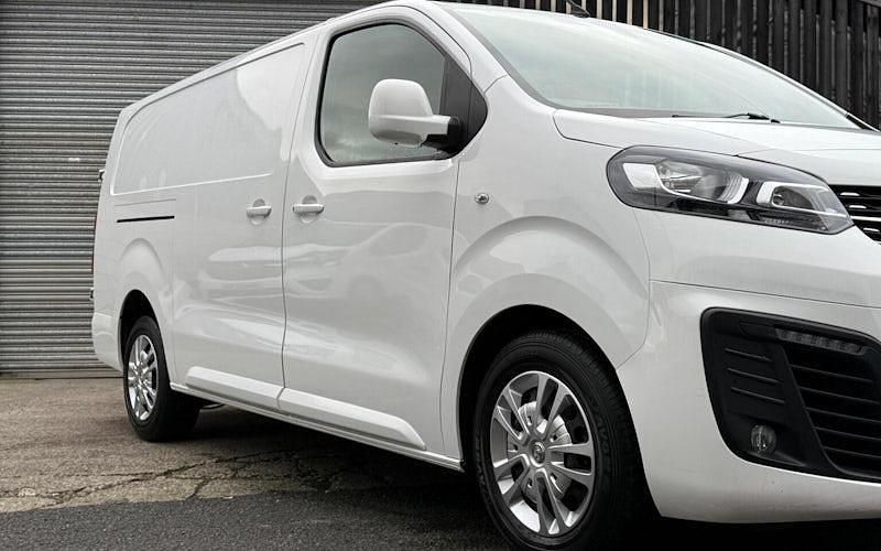 Used Vauxhall Vivaro Sportive 101 HP (74 kW) 2022 MPV